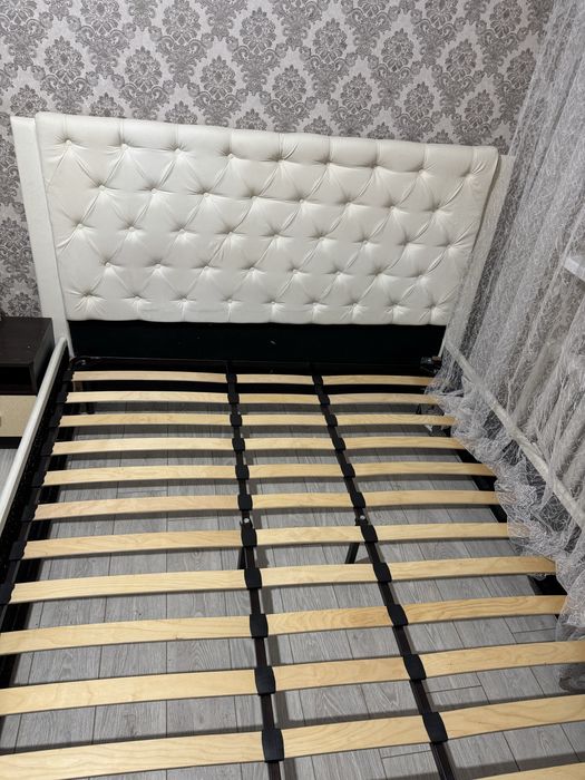 Двухспальная кровать