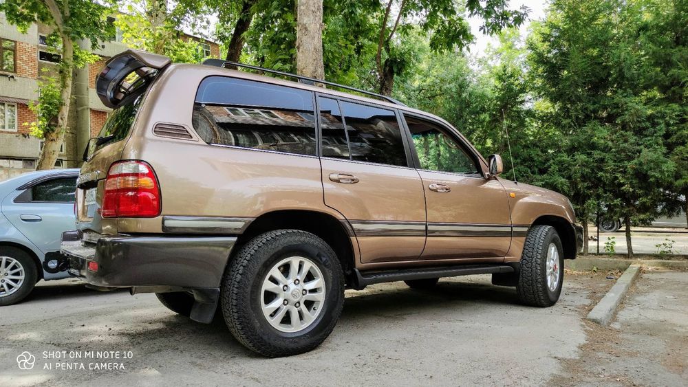 продам Toyota Land Cruiser UZJ100