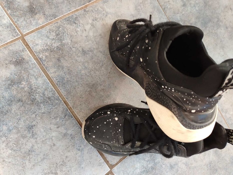 Дамски маратонки 39номер