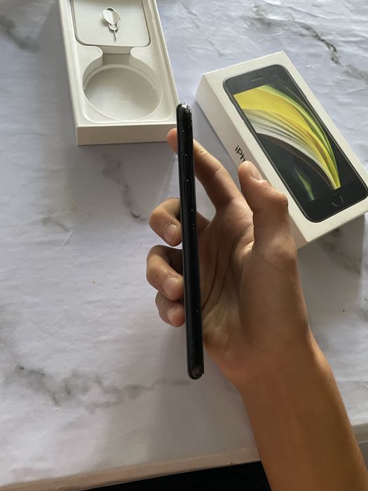 Iphone se 2020 64/73