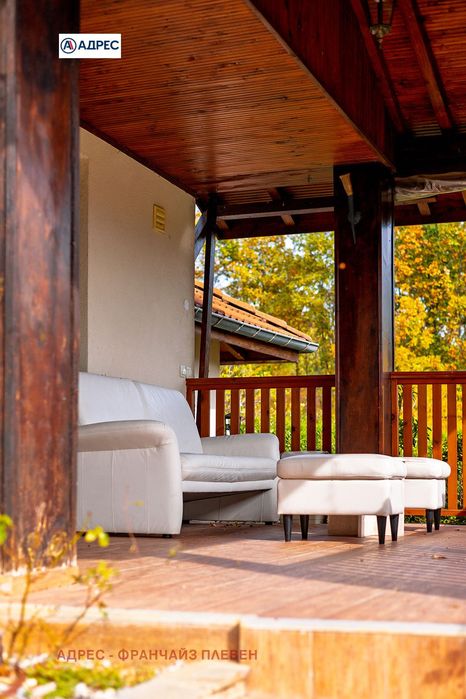 Къща в Ловеч, област-с.Гумощник площ 315 цена 409500