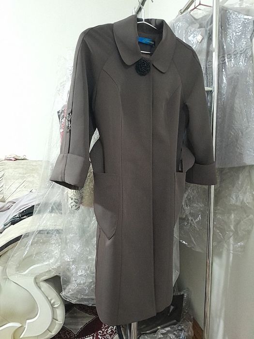 Bahor va kuzfasliga moʻljallangan Plash karichniviy rang qora broshl