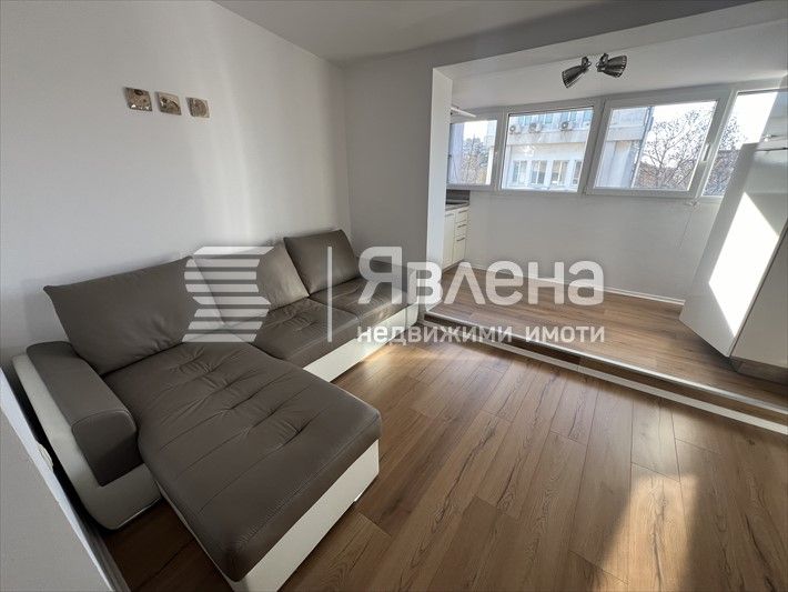 Дава се под наем Двустаен апартамент в Бургас, Братя Миладинови - 56 кв.м за 400 € - Снимка #1