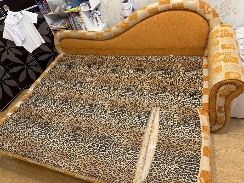 Продам диван размер 220*150