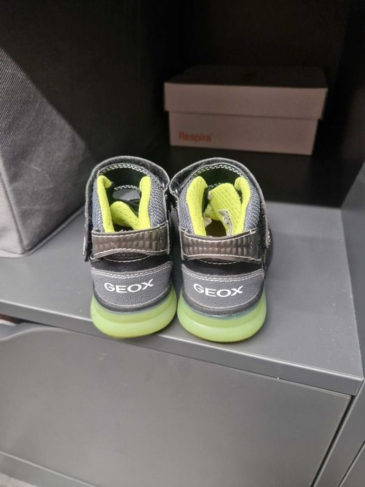 Обувки Geox 24 номер