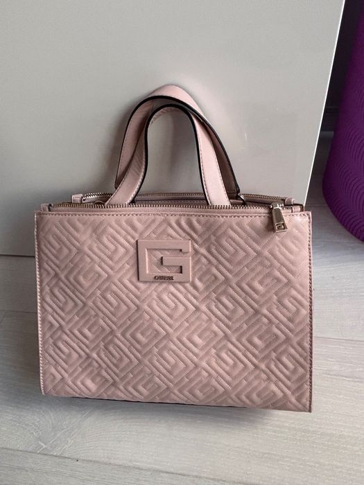 Чанта Guess цят пудра