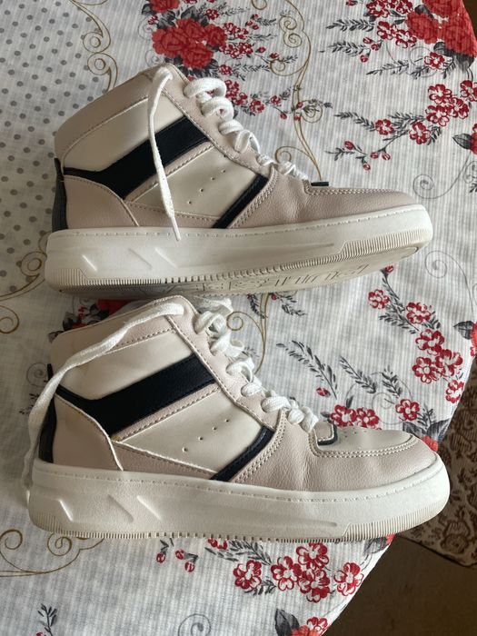 Кецове Pool&Bear