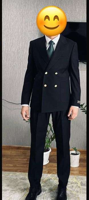 Костюм тройка в отличном состоянии