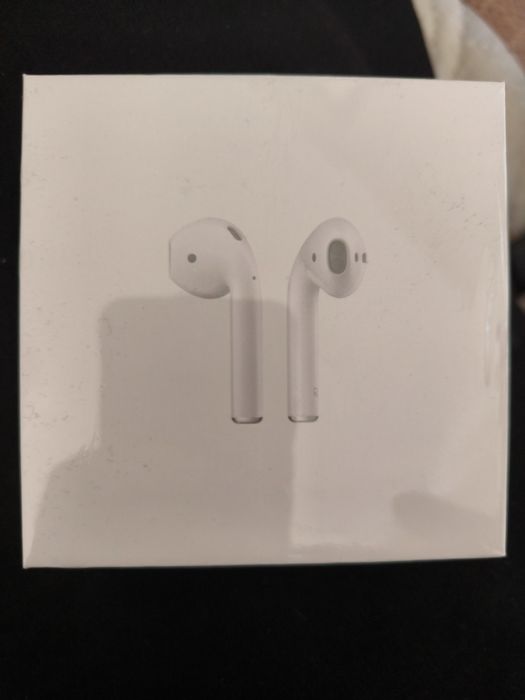 Apple AirPods1 /фабрично запечатани/