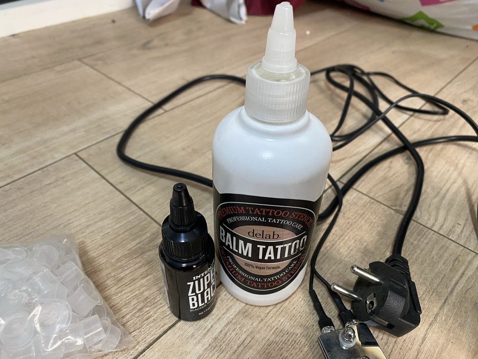 Kit complet tatuaj – aparat pen + sursă + ace + consumabile