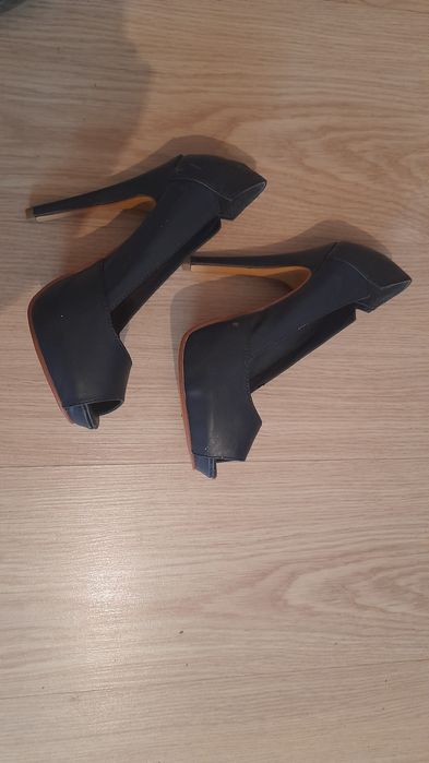 Продам туфли женские, новые