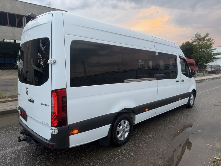 Mercedes Sprinter 319  8+1