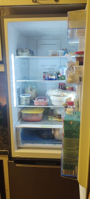 Продам холодильник Hansa (Польша)