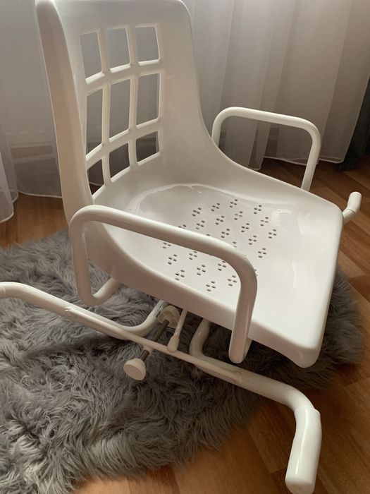 Scaun persoane varstnice sau cu handicap