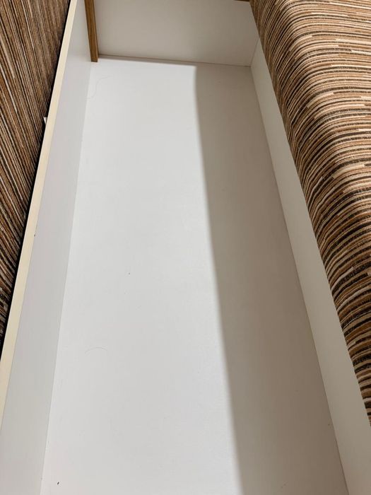 Диван - кровать с подушками