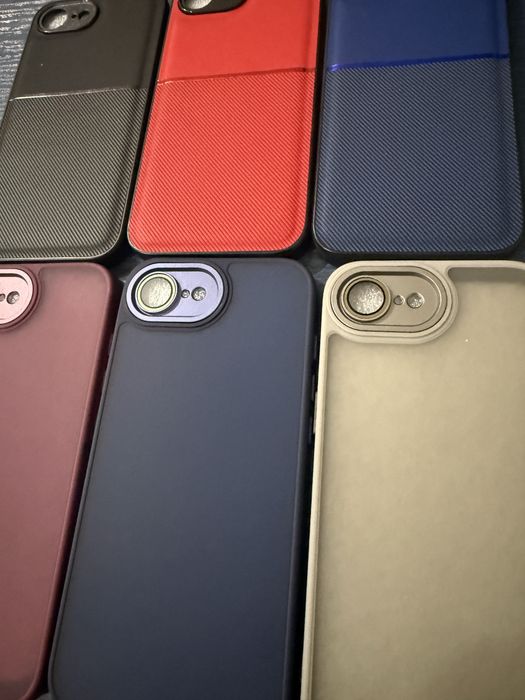 iPhone 16e различни гърбове