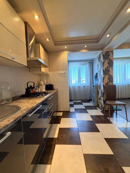 Продажа 2-комнатной квартиры бородина 107