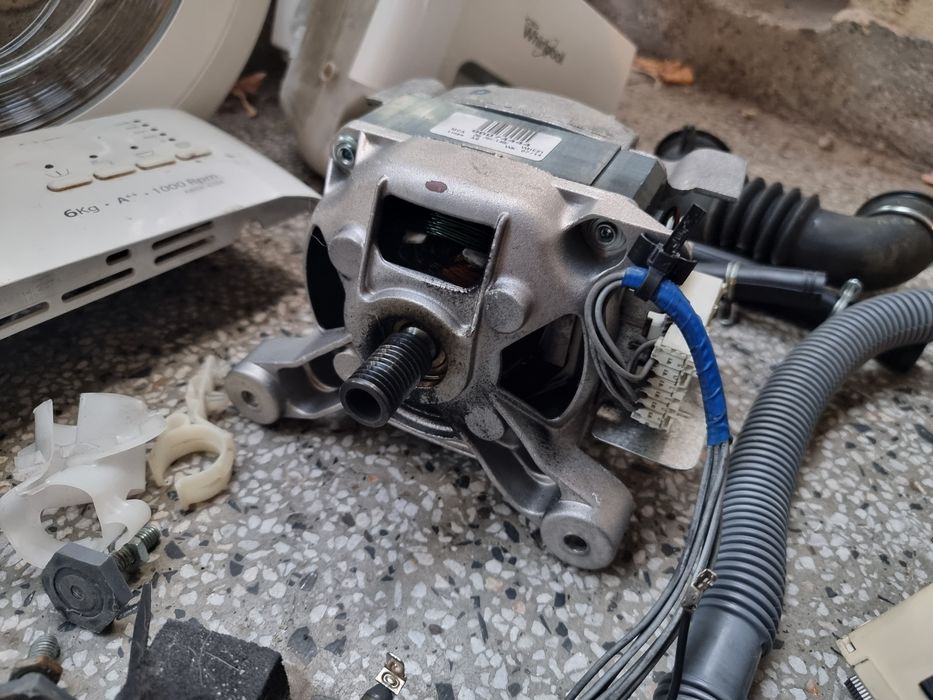 Пералня Whirlpool AWOC6104 на части