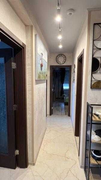 Дава се под наем Тристаен апартамент в Бургас, Зорница - 100 кв.м за 1122 € - Снимка #4