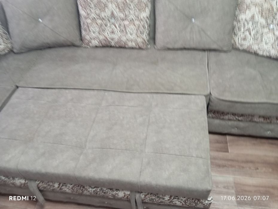 Продам угловой диван