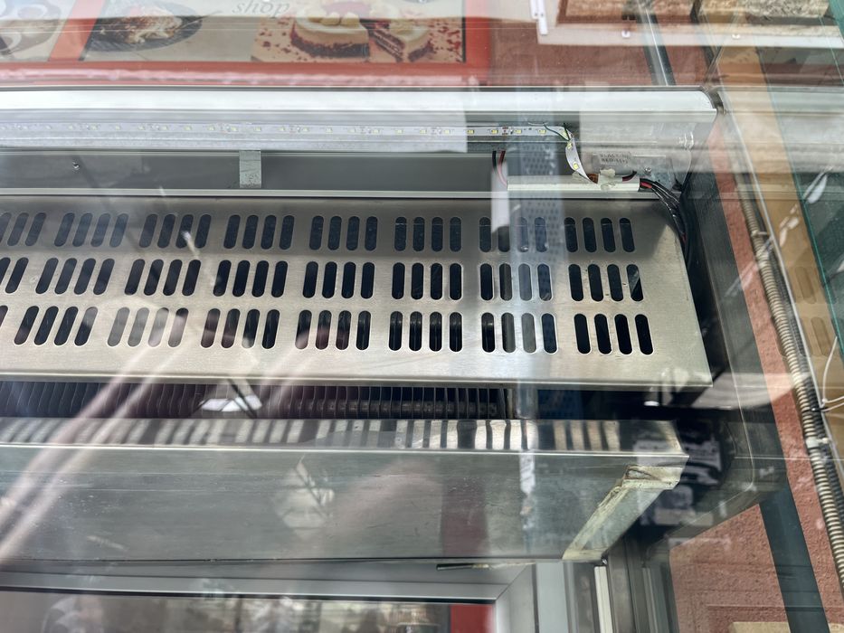 Хладилна витрина за хранителни стоки