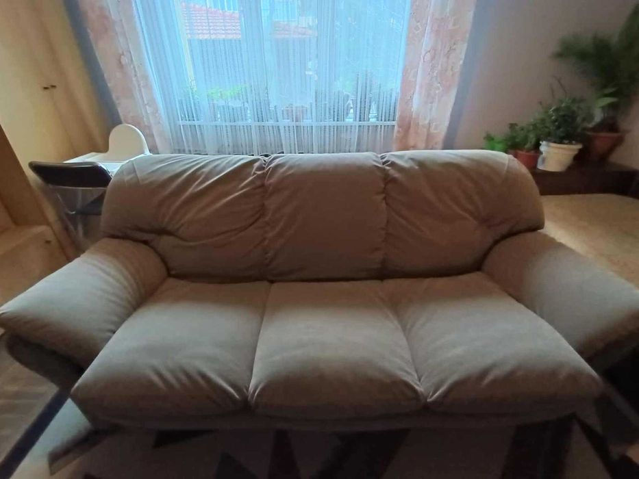 Разтегателен диван- отлично състояние