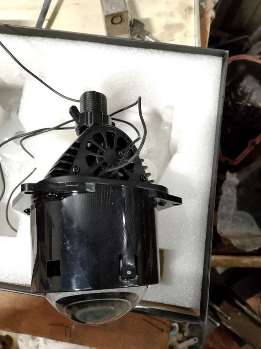 Линзы новые для фар