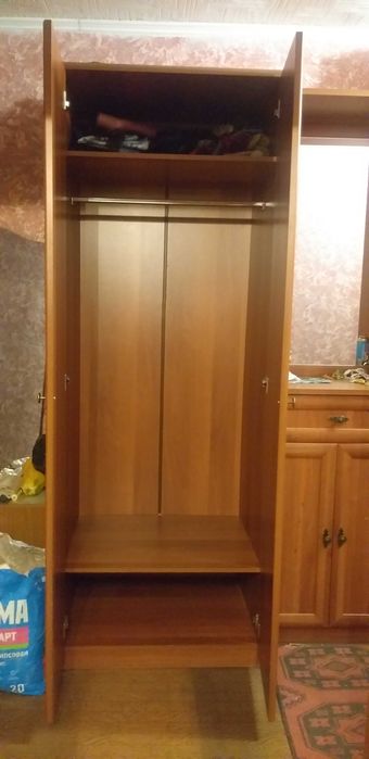 Шкаф плательный российский
