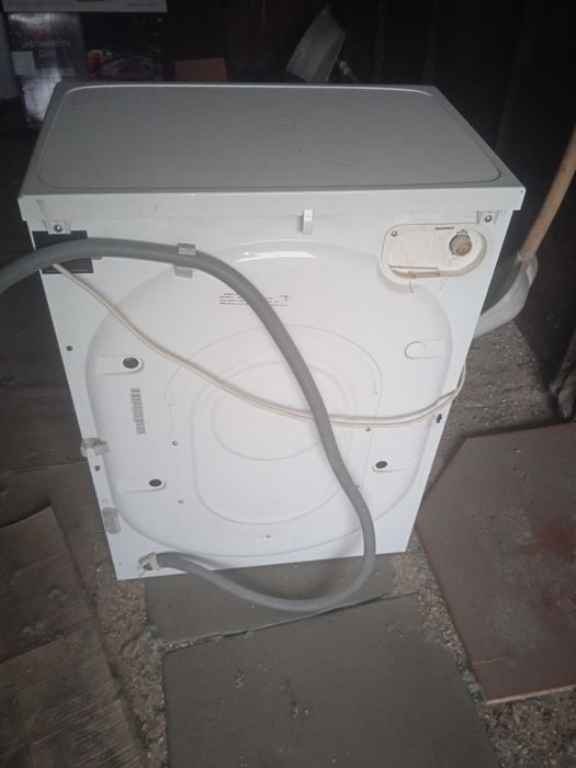 Продам стиральную машину б/у