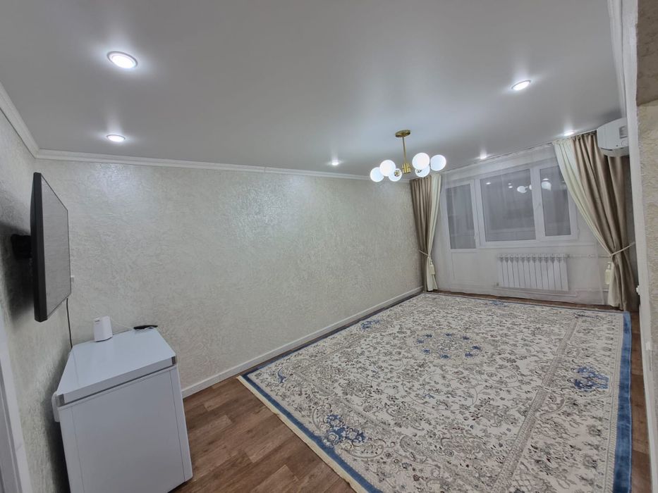 Гарышкерлер 56 2 ком 3 этаж.