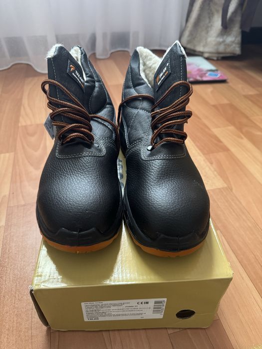 Спец         ботинки