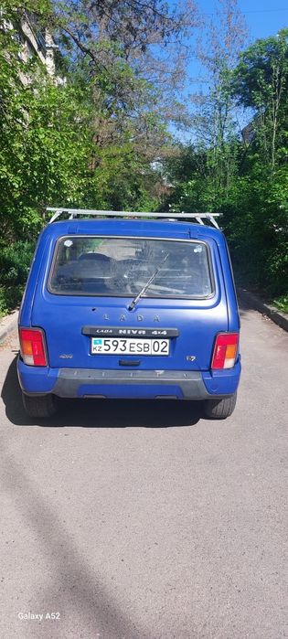 Продам ниву 2000г на ходу