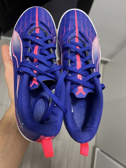 Ghete de fotbal marimea 37