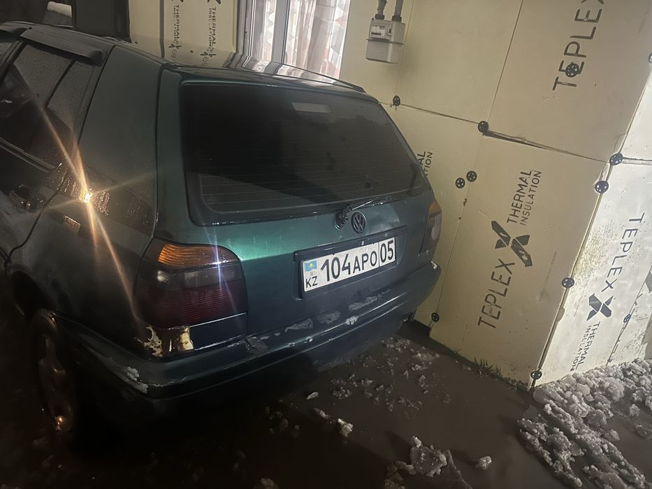 Фольтсваген гольф три