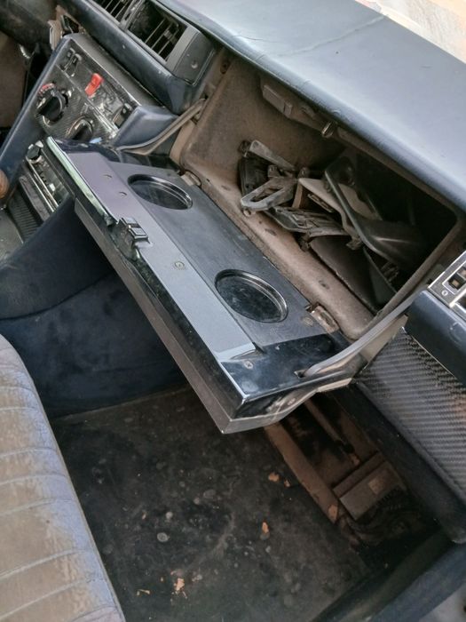 Мерс 124 кузов 1987 года на разбор. E260