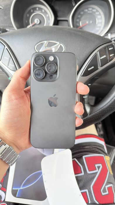 Iphone 16 pro black