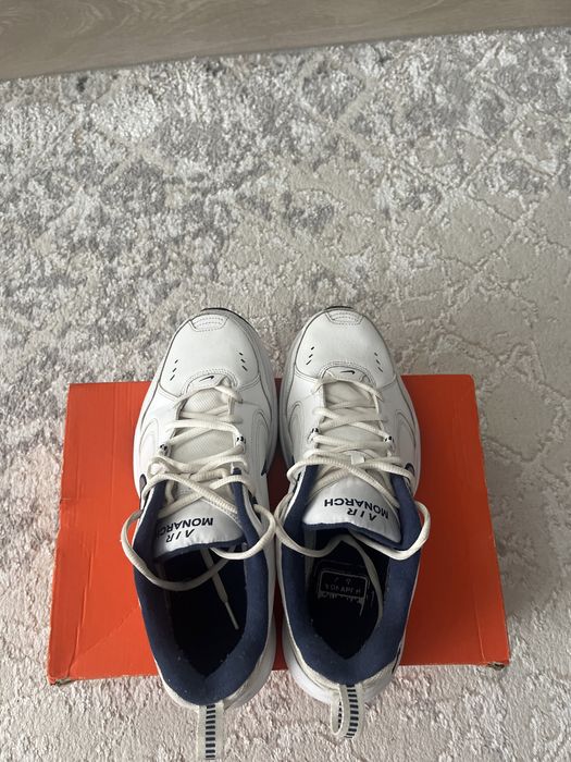 Кроссовки Nike Air Monarch