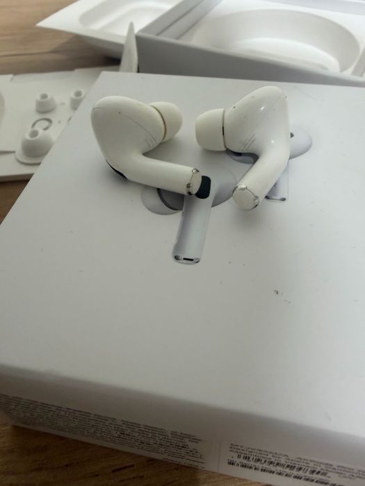 Продам airpods 2 pro