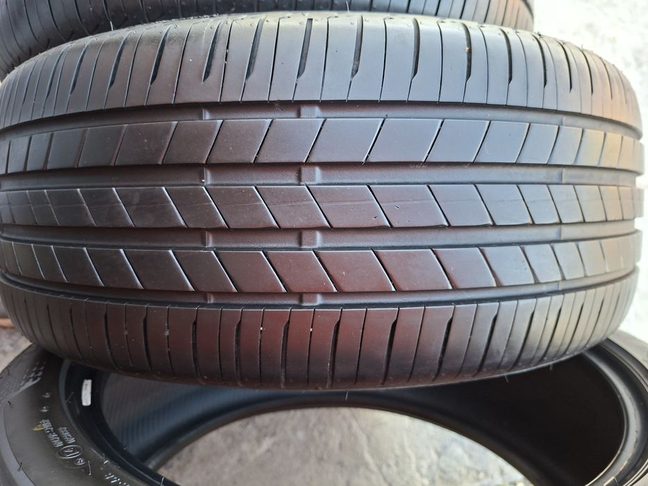 Продам шины. 225/45/18  бриджестон