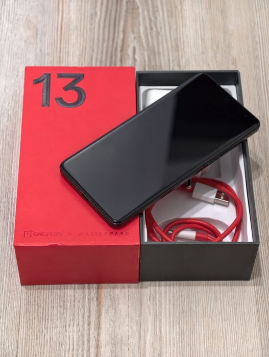 One Plus 13 512 gb Ram 16 5G