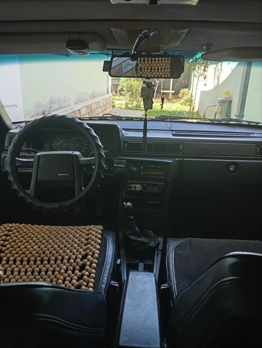 Автомобиль VOLVO  - 740