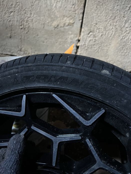 Продам четыре летние шины вместе с дисками