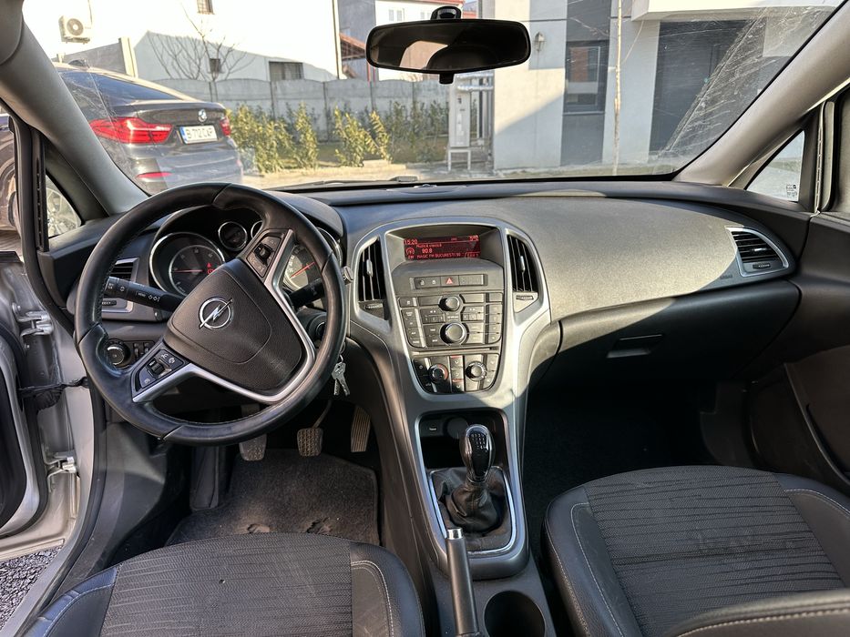 De vanzare opel astra j 2014 diesel 1.7