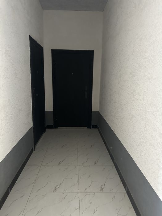 7 mikro rayonda 2 xonali kvartira sotiladi