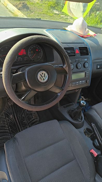VOLKSWAGEN Touran 2004 — imagine 3