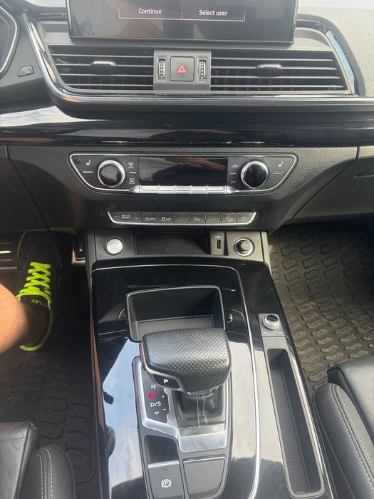 AUDI Q5 45 TFSI | Quattro | 3xS-Line | Nardo Grey | Black Optic |
