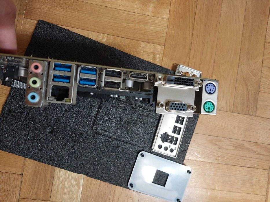 AMD Ryzen 5 3600 + MSI B450M Pro-M2 Max