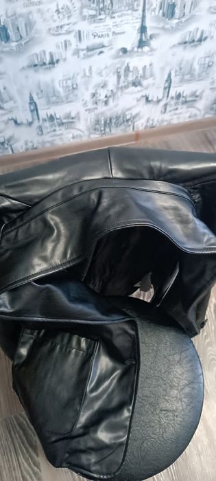 Продам кожаную куртку