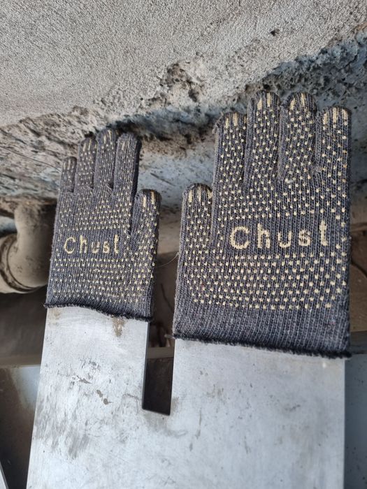 Perchatkaga rang beruvchi stanok narxini bilish uchun telefon qiling
