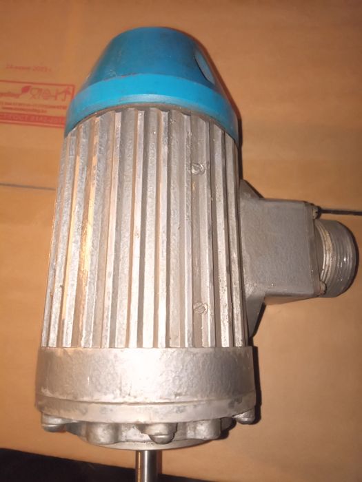 Продам электро матор